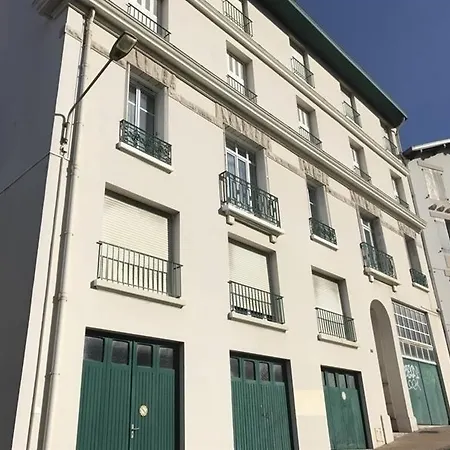 アパート Peyroloubilh : Vacances De Charme En Centre-ville